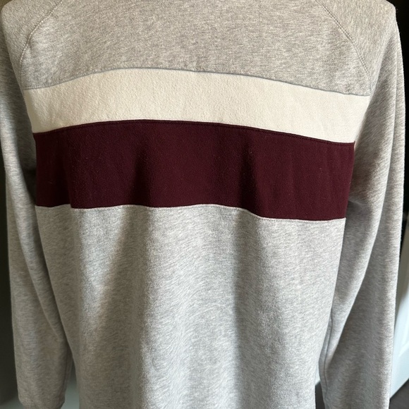 Gray and Burgundy Men's Sweater - Picture 3 of 4